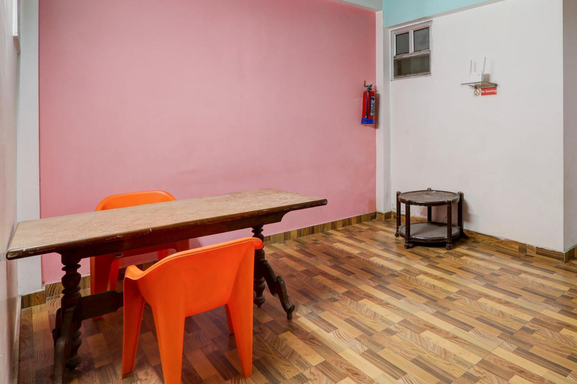 Hotel O Intercity Inn Лакнау Екстериор снимка